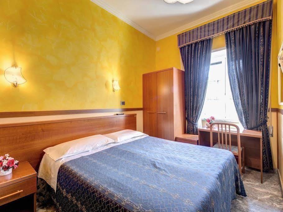 Hotel Rubino Рим Екстер'єр фото