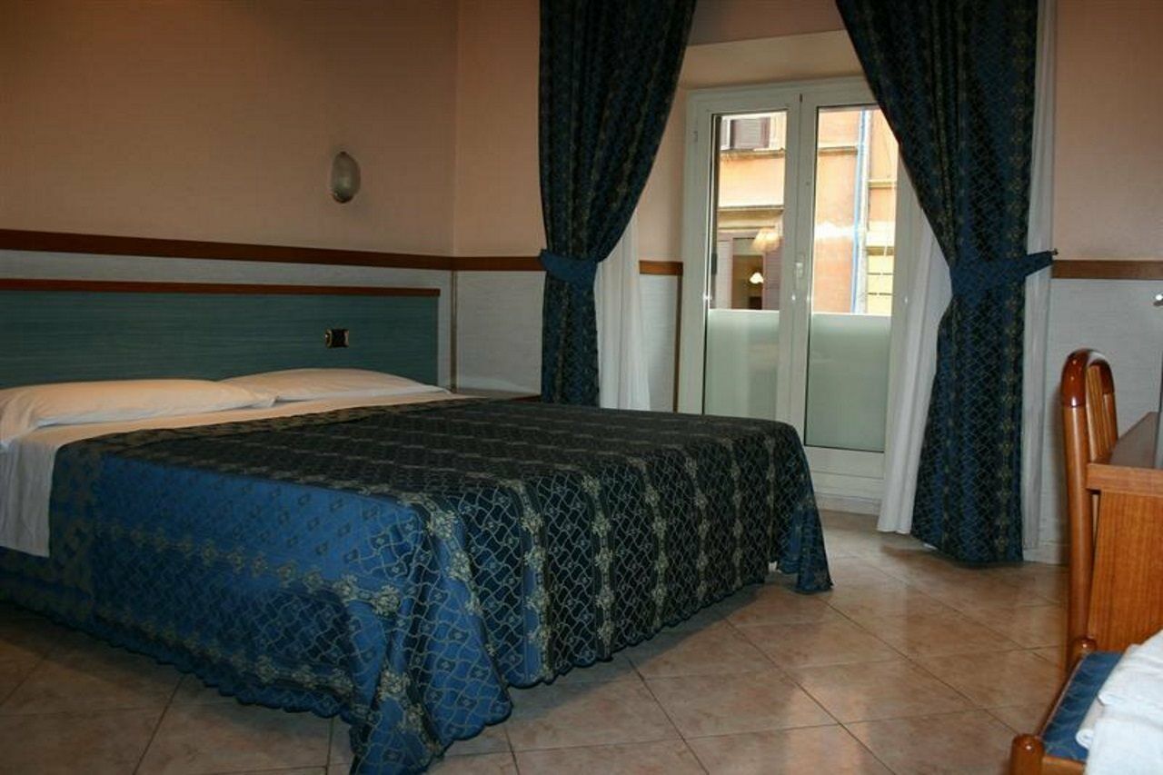Hotel Rubino Рим Екстер'єр фото